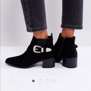 New Look Buckle Western Chelsea Boot